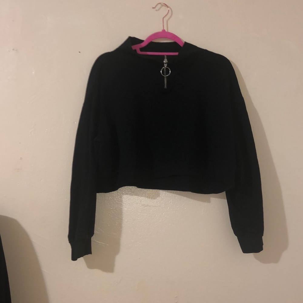 Black cropped vintage ring zip turtle neck sweater